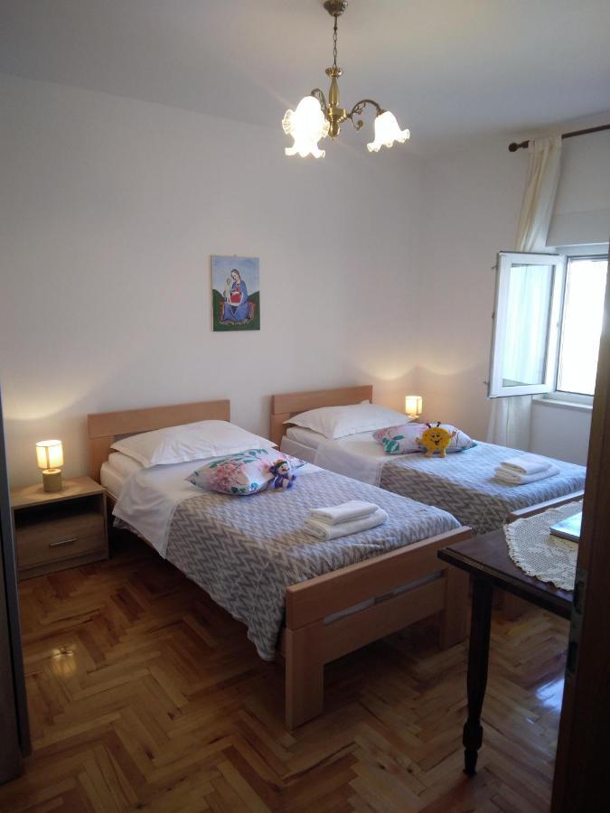Apartment Meri Trogir Exterior foto
