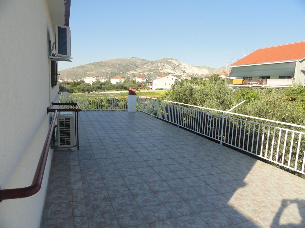 Apartment Meri Trogir Exterior foto