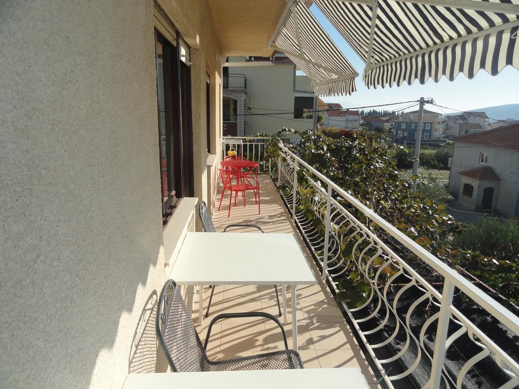 Apartment Meri Trogir Exterior foto